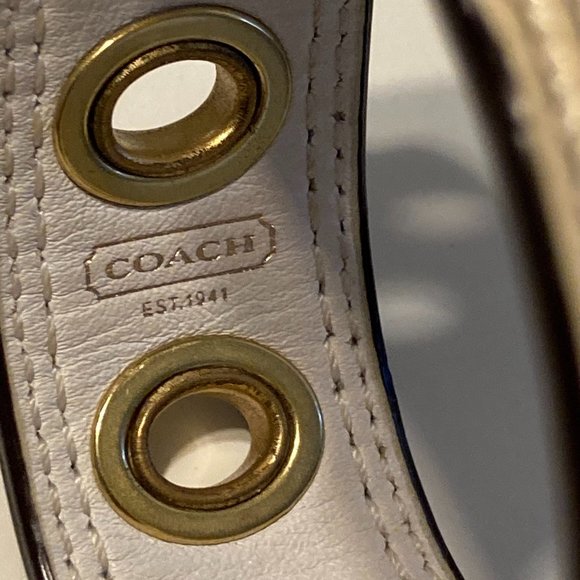 Off white small Coach leather bracelet with brass accents - Picture 4 of 7